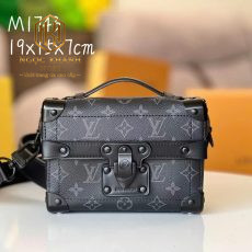 Túi đeo chéo nam Louis Vuitton