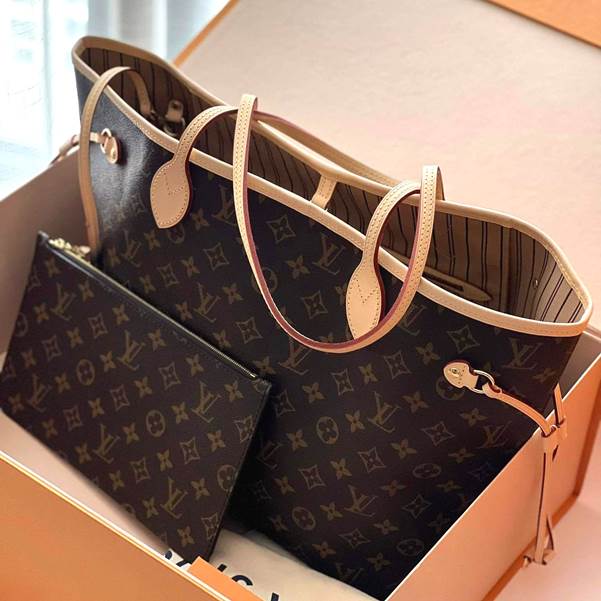 9 mẫu túi LV nữ cỡ lớn - Phong cách và tiện dụng 2 túi lv nữ cỡ lớn