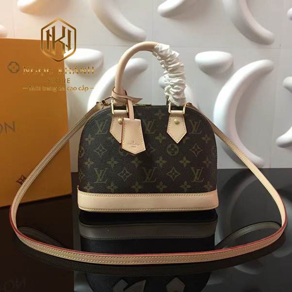 Túi lv nữ dự tiệc