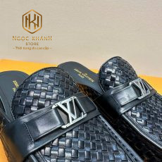 Suc Louis Vuitton nam mau den hoa tiet dan o 9