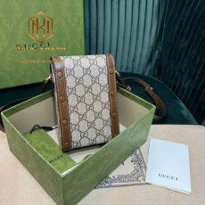 Túi đeo chéo nam Gucci