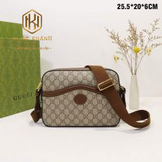 Túi đeo chéo nam Gucci