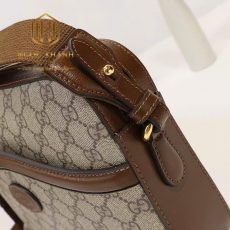 Túi đeo chéo nam Gucci