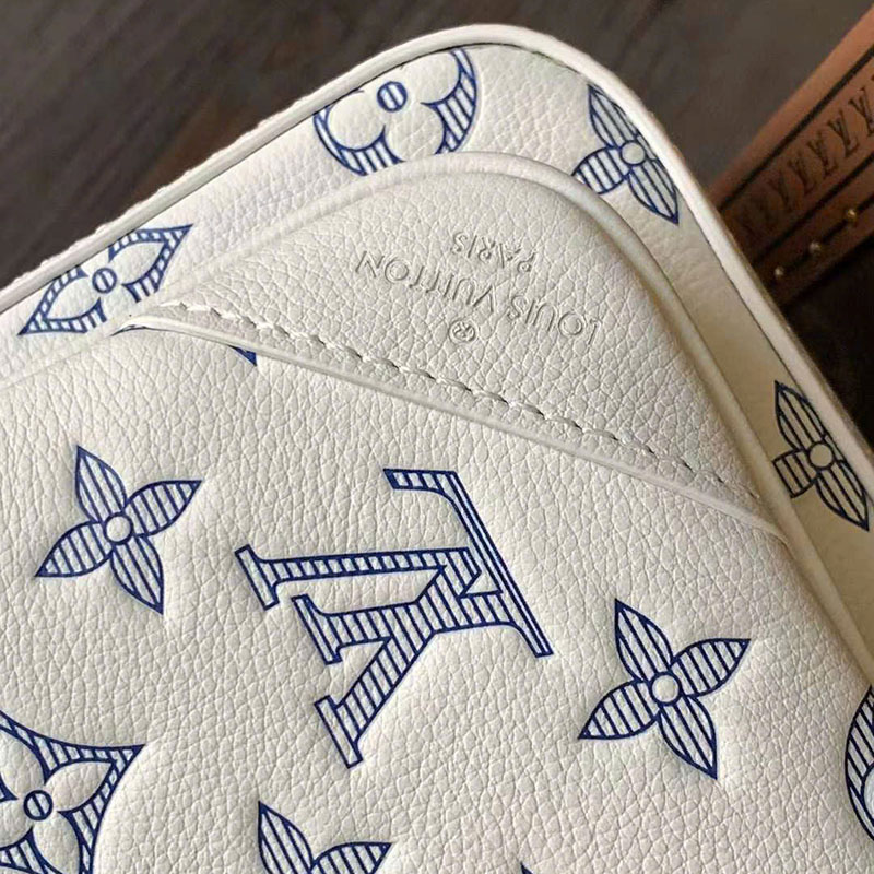 Túi đeo chéo nam louis vuitton