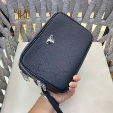 Ví nam Prada cầm tay