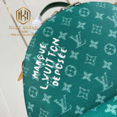 balo louis vuitton nam keepall mau xanh luc hoa tiet hoa logo kem charm 5