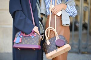 5 kinh nghiệm mua túi LV nữ like auth bạn cần biết 4 kinh nghiệm mua túi LV nữ