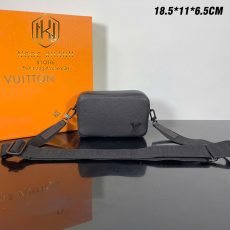 Túi đeo chéo nam Louis Vuitton