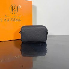 Túi đeo chéo nam Louis Vuitton