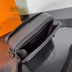 Túi đeo chéo nam Louis Vuitton
