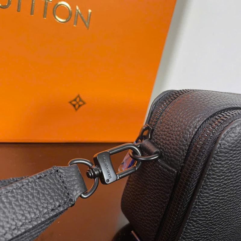 Túi đeo chéo nam Louis Vuitton