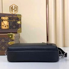 Túi đeo chéo nam Louis Vuitton