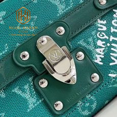 Túi đeo chéo nam Louis Vuitton