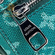 Túi đeo chéo nam Louis Vuitton