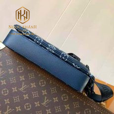 Túi đeo chéo nam Louis Vuitton
