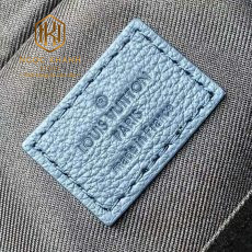 Túi đeo chéo nam Louis Vuitton