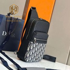 Túi đeo chéo nam Dior