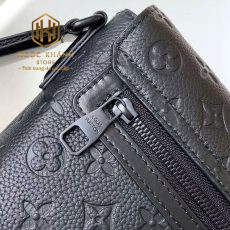 Túi đeo chéo nam Louis Vuitton