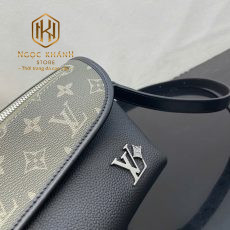Túi đeo chéo nam Louis Vuitton