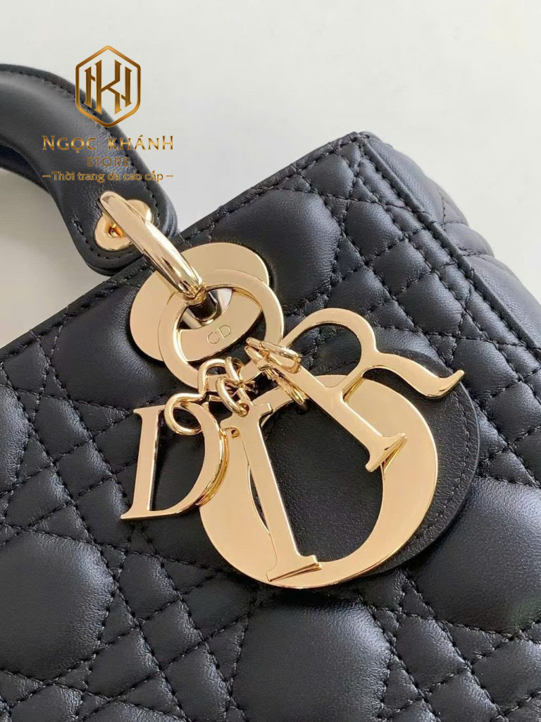 z6422880088148 e8fb15e931a29d5be7a604fb496e2f3d