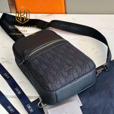 Túi đeo chéo nam Dior