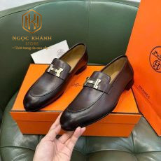 GIÀY LƯỜI HERMES NAM MÀU NÂU DA TRƠN HỌA TIẾT LOGO VÀNG LIKEAUTH GLHM50