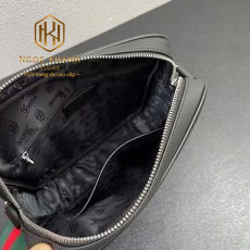 Túi đeo chéo Gucci nam