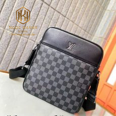Túi đeo chéo nam Louis Vuitton