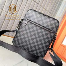Túi đeo chéo nam Louis Vuitton