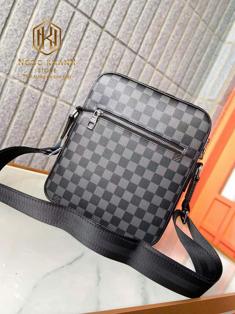 Túi đeo chéo nam Louis Vuitton