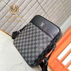 Túi đeo chéo nam Louis Vuitton