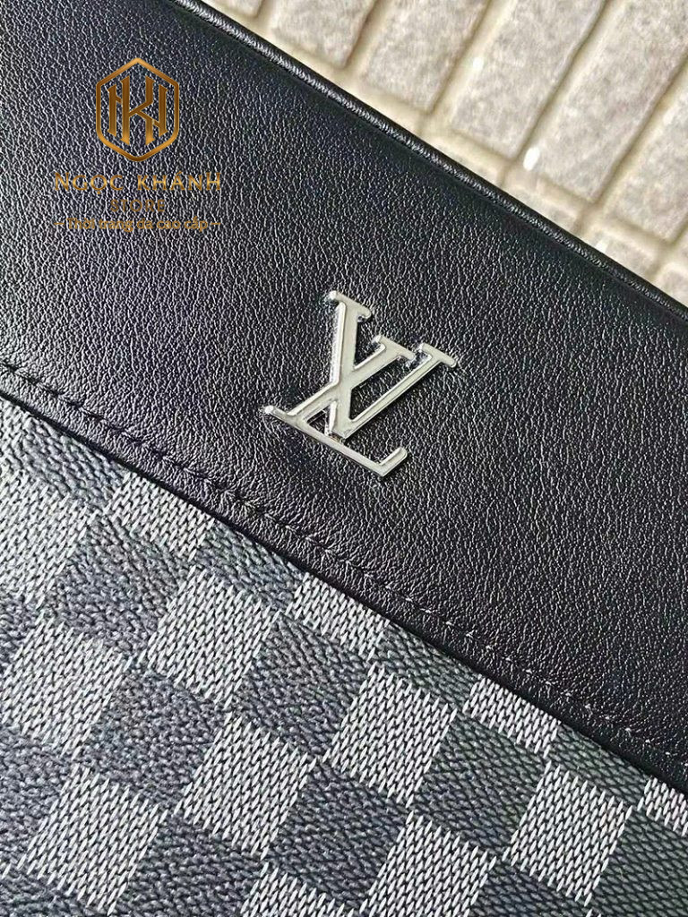 Túi đeo chéo nam Louis Vuitton
