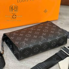 Túi đeo chéo nam Louis Vuitton