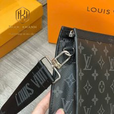 Túi đeo chéo nam Louis Vuitton