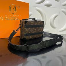 Túi đeo chéo nam Louis Vuitton