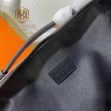 Túi đeo chéo nam Louis Vuitton