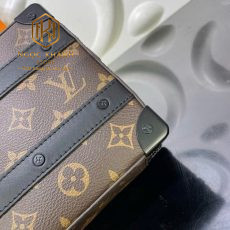 Túi đeo chéo nam Louis Vuitton