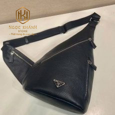 Túi đeo chéo nam PRADA