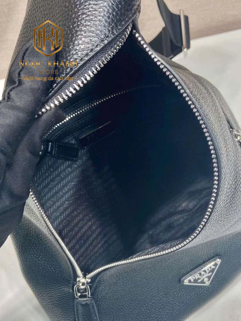 Túi đeo chéo nam PRADA