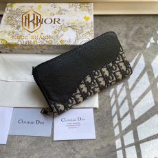 Ví nam Dior