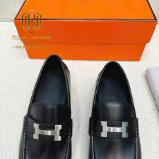 giay luoi hermes nam de cao mau den da tron hoa tiet chu h trang 4