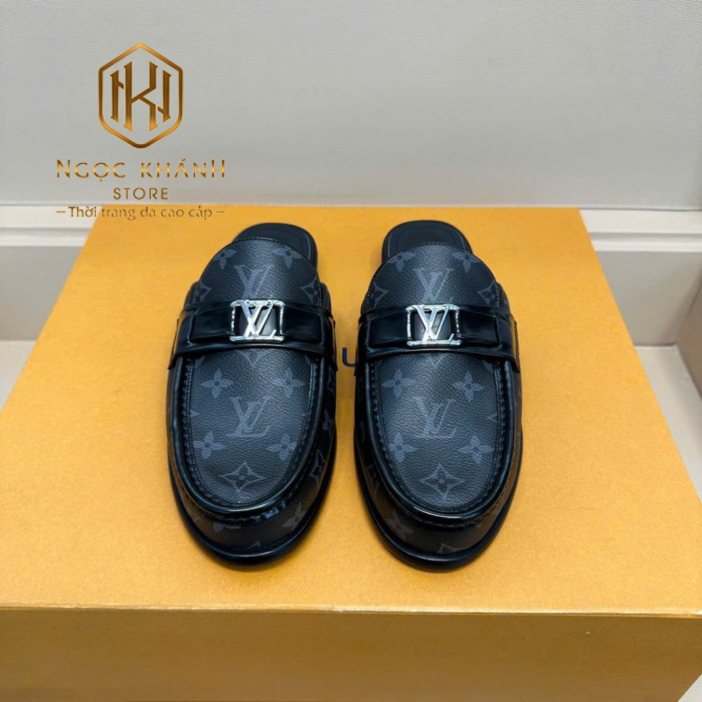 SỤC NAM LOUIS VUITTON MÀU ĐEN HỌA TIẾT HOA