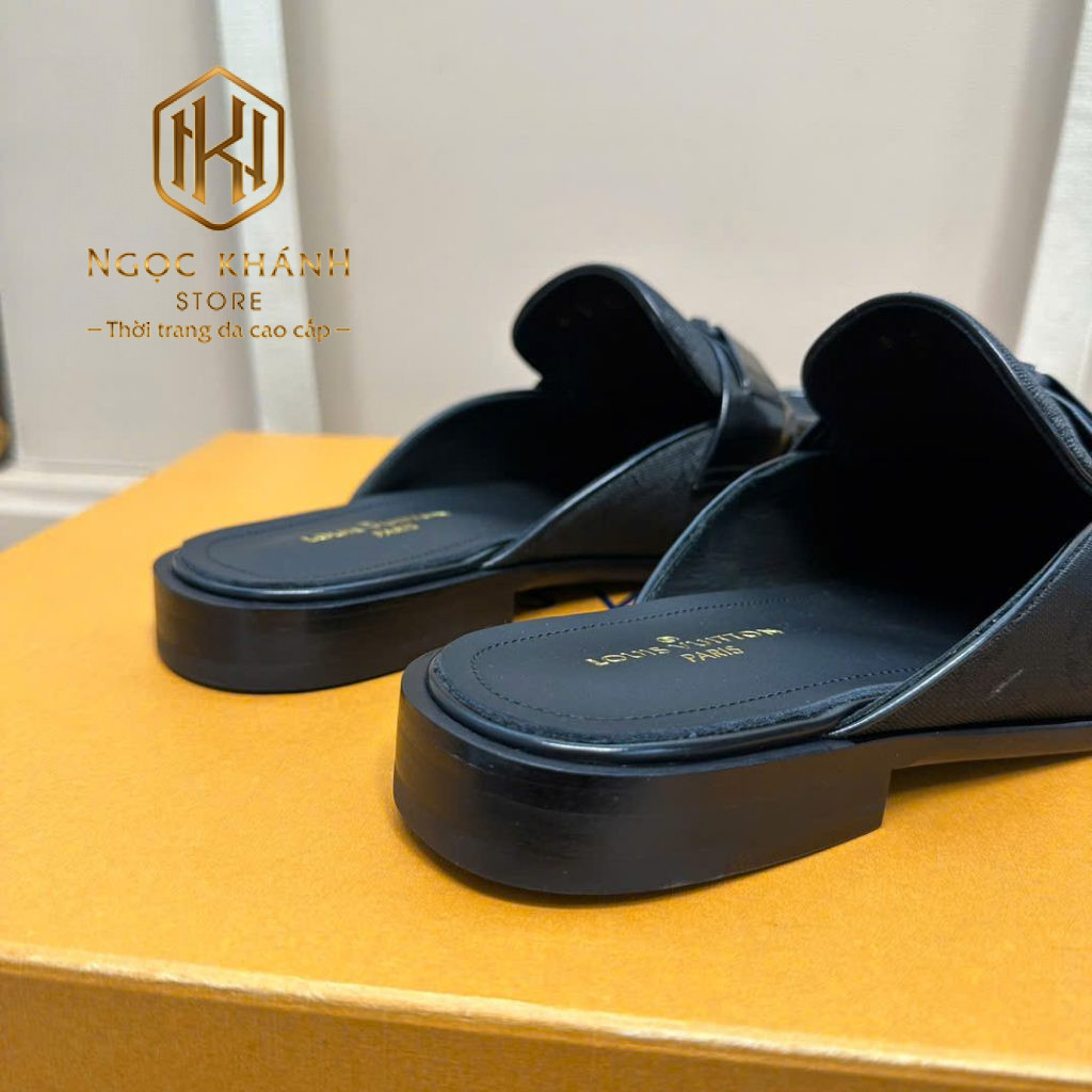 Sục nam Louis Vuitton