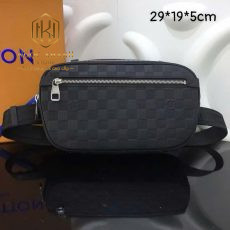 Túi đeo chéo nam Louis Vuitton