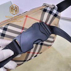 Túi đeo ngang Burberry