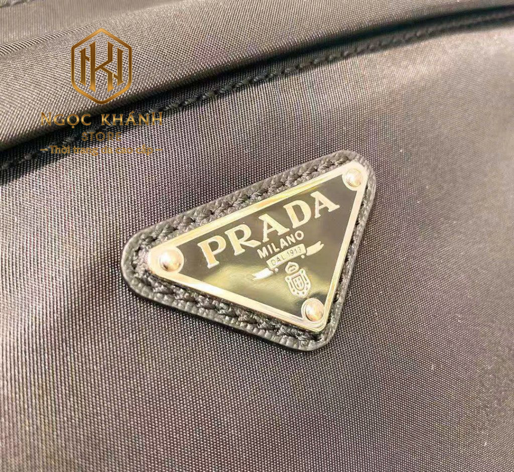 Ví nam Prada cầm tay