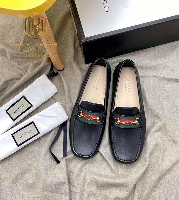 Tại sao giày Gucci lại đắt đỏ? Thương hiệu Gucci vẫn luôn được ưa chuộng dù giá cao? 3 Tại sao giày Gucci lại đắt