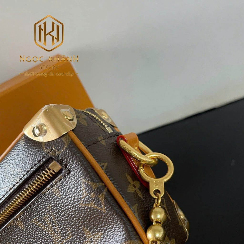 Túi đeo chéo nam Louis Vuitton