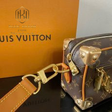 Túi đeo chéo nam Louis Vuitton