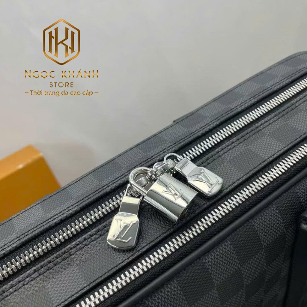 Túi xách nam Louis Vuitton